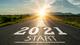 Illustrasjonsfoto. Landevei med teksten ,Start 2021; og lysende sol der fremme